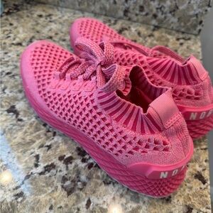 NOBULL shoes size 8m/9.5w NWOB